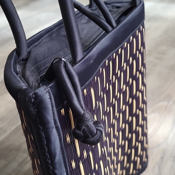 EUC Baskets of Cambodia natural straw Handbag shoulder bag, black tan - Picture 6 of 10